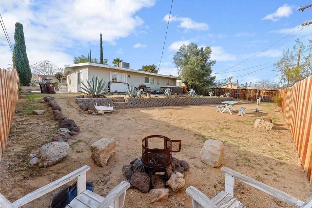 Cozy Stylish Home In The Heart Of Jt Village Joshua Tree Exterior foto