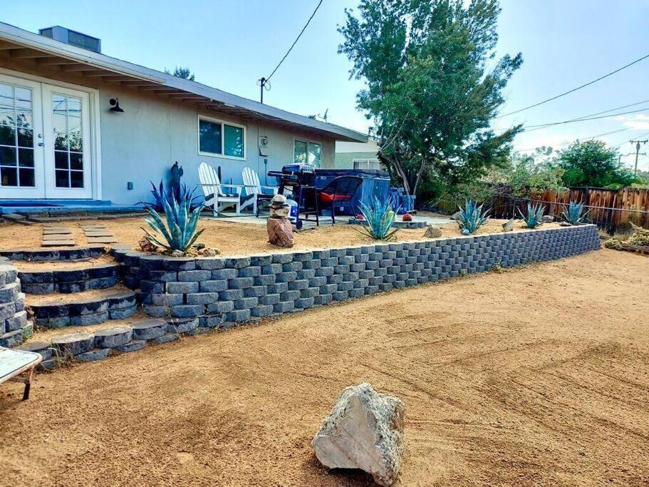 Cozy Stylish Home In The Heart Of Jt Village Joshua Tree Exterior foto